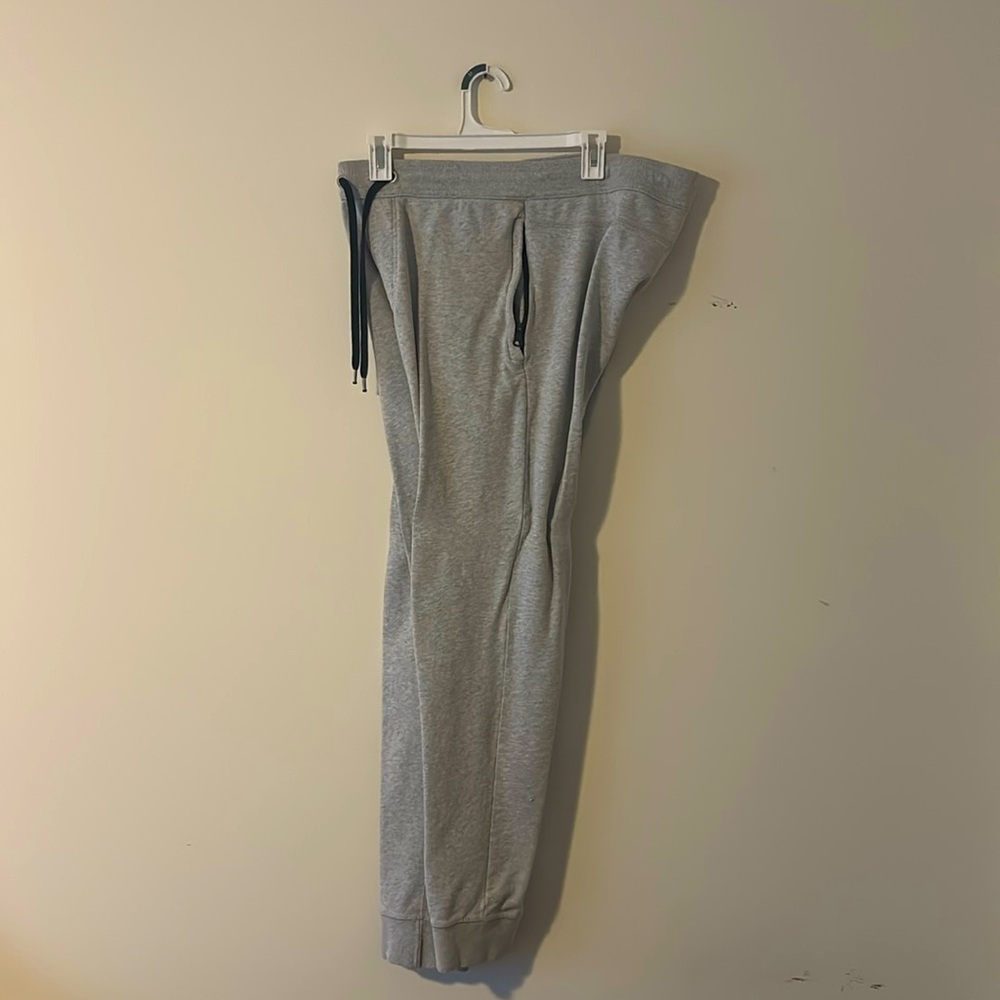 AE Joggers / Sweats Gray